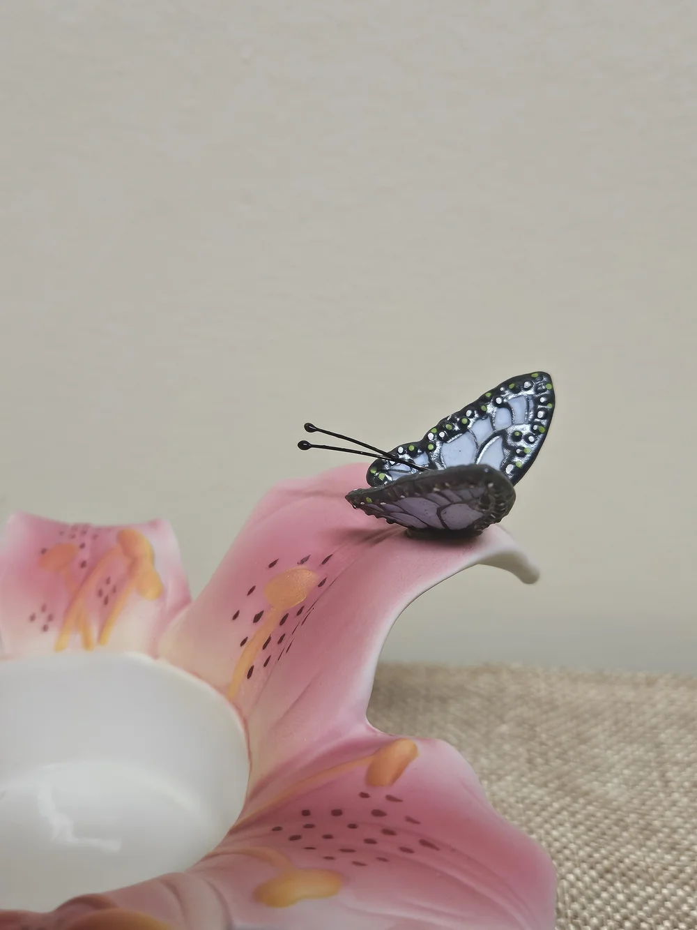 PartyLite Stargazer Lily Tealight Holder - New In Box Only Opened To Take Photos